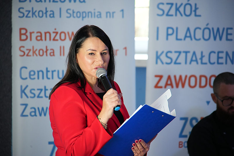 dr Bożena Bogucka - dyrektor Zespołu Szkół B66 w Zielonej Górze